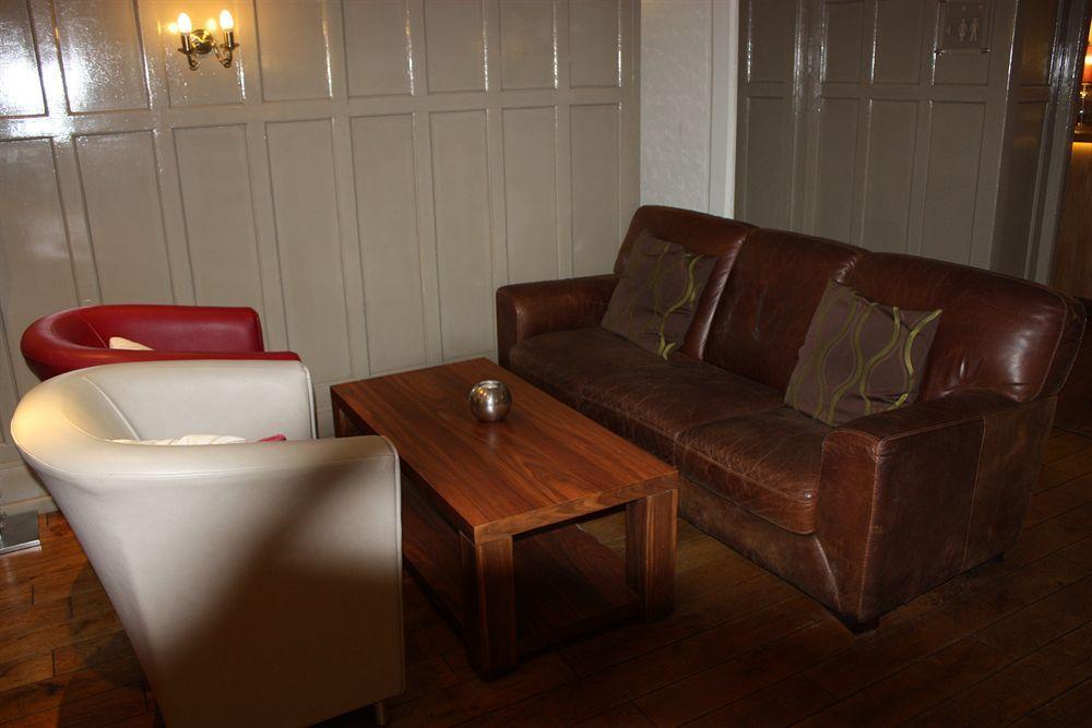 The Arms Warwick (Warwickshire)